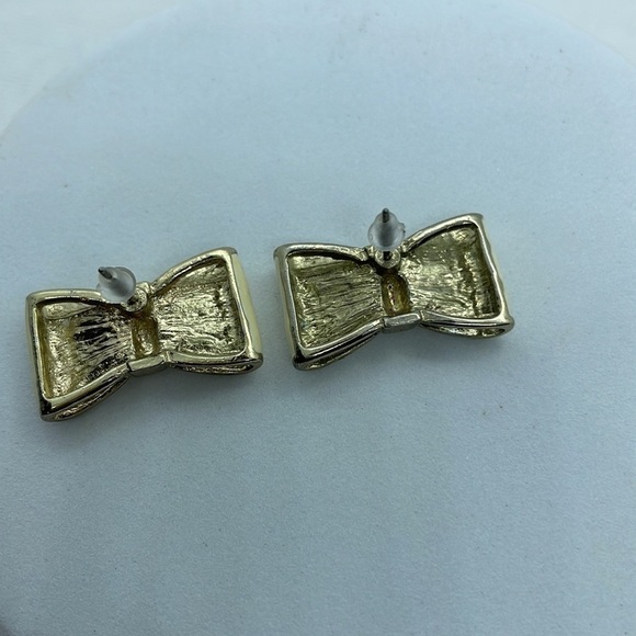 Cream White Enamel Bow Stud Earrings - Picture 4 of 9